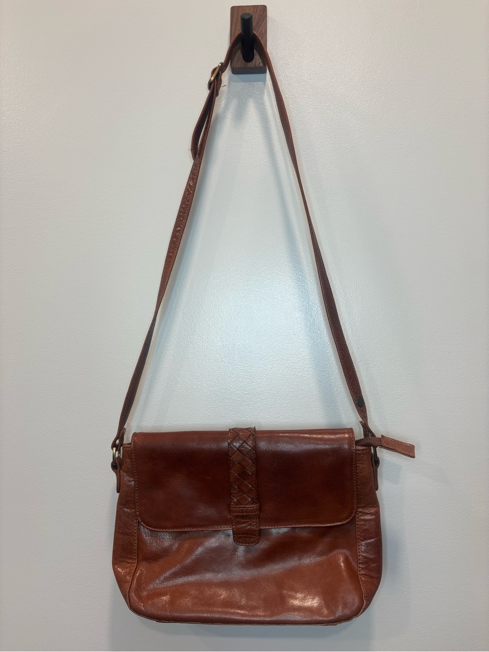 Women's Leather Crossbody Bag in Brown